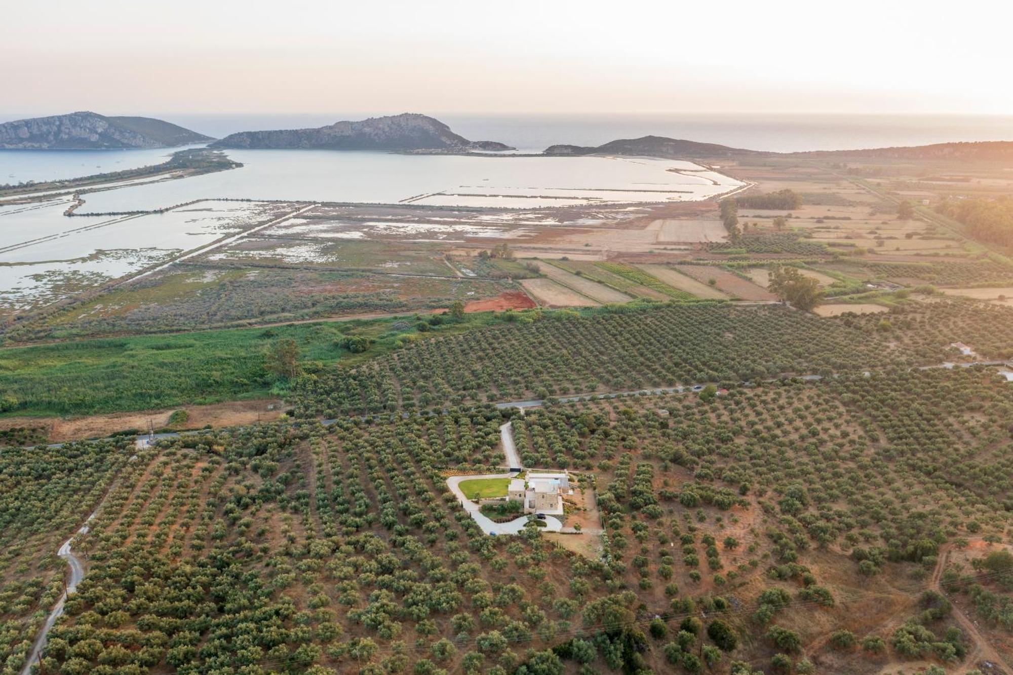 Family & Golf Villa Laguna Towers Gialova Navarino Exterior photo